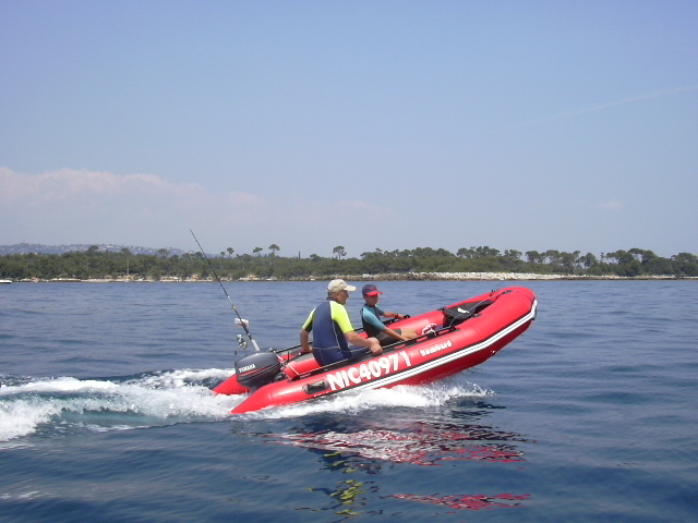 photo http://www.pneuboat.com/dossier_pratique/aerotec/_images/029.jpg