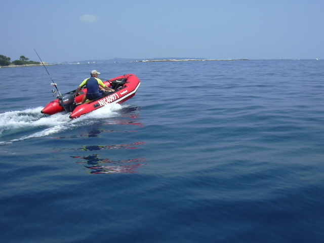 photo http://www.pneuboat.com/dossier_pratique/aerotec/_images/031.jpg